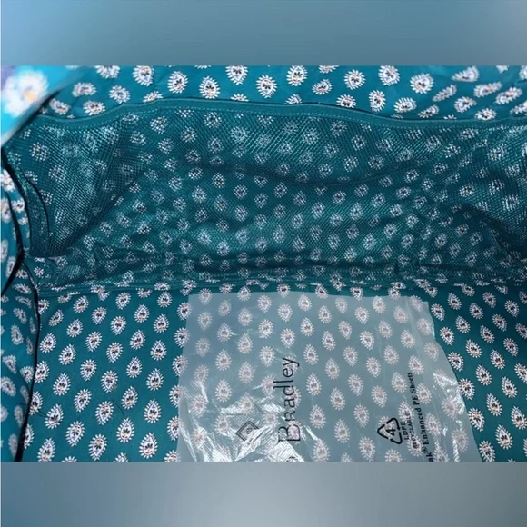 NWT Vera Bradley large travel dufie strap drop 22.0" w x 11.5" h x 11.5" d - Picture 11 of 11